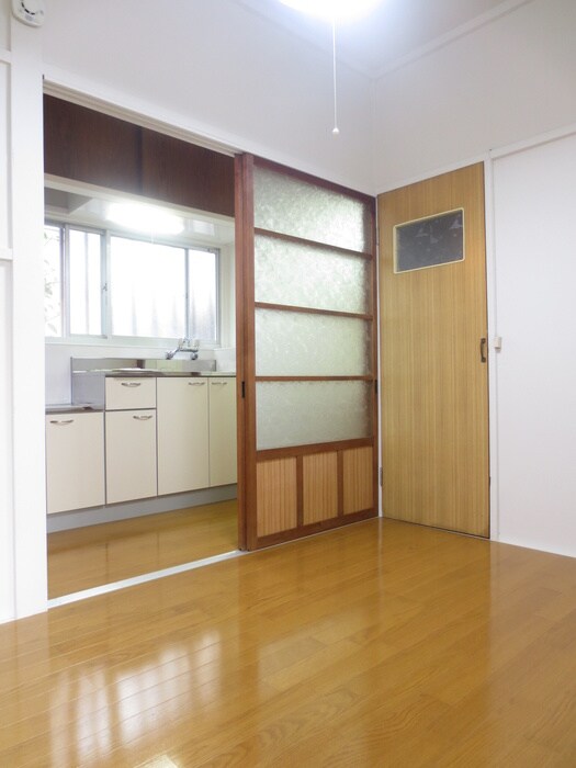 物件内観写真10　(居室)