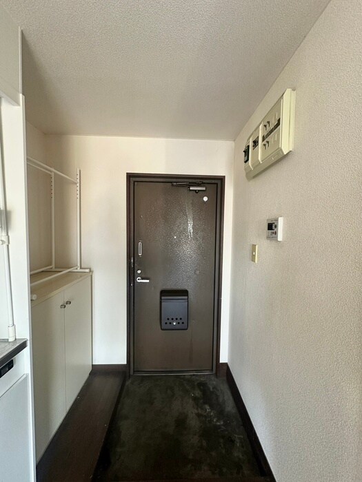 物件内観写真14　(玄関)