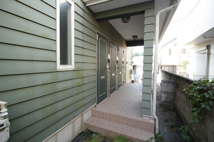 物件外観写真5　(エントランス部分)