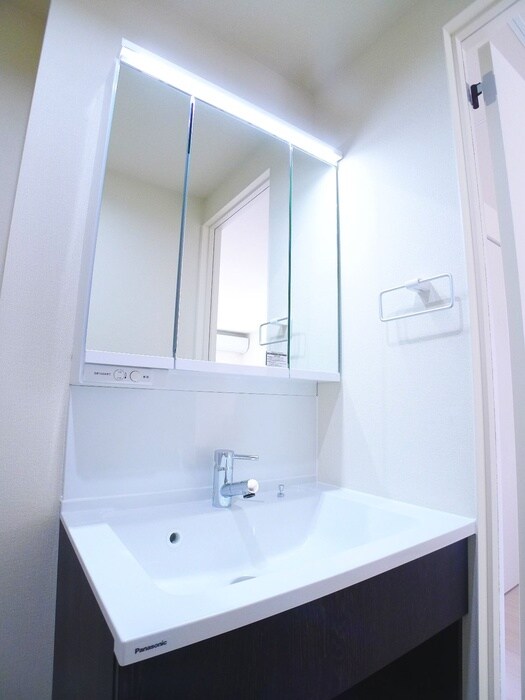 物件内観写真9　(洗面)