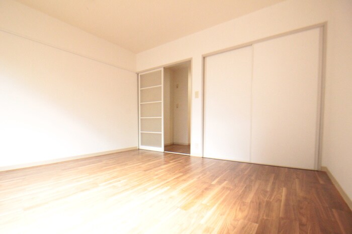 物件内観写真6　(居室)
