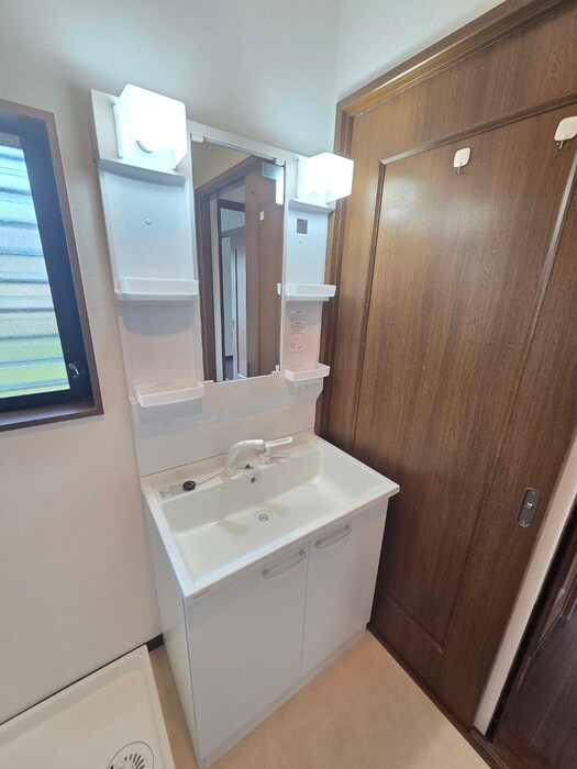 磯部貸家の洗面