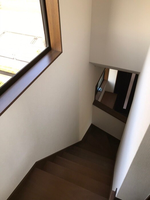 物件内観写真12　(廊下)