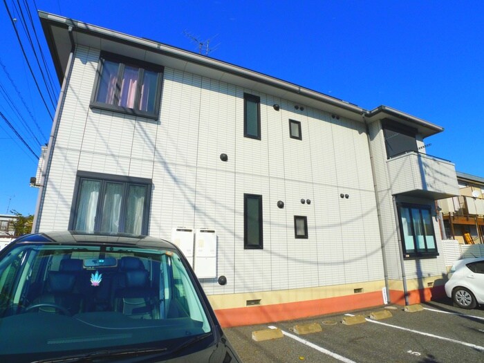 物件外観写真3　(駐車場)