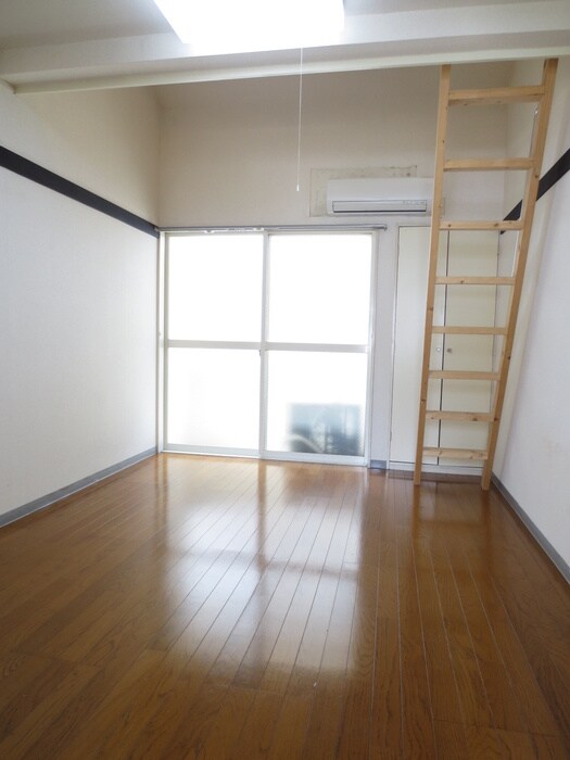 物件内観写真8　(居室)