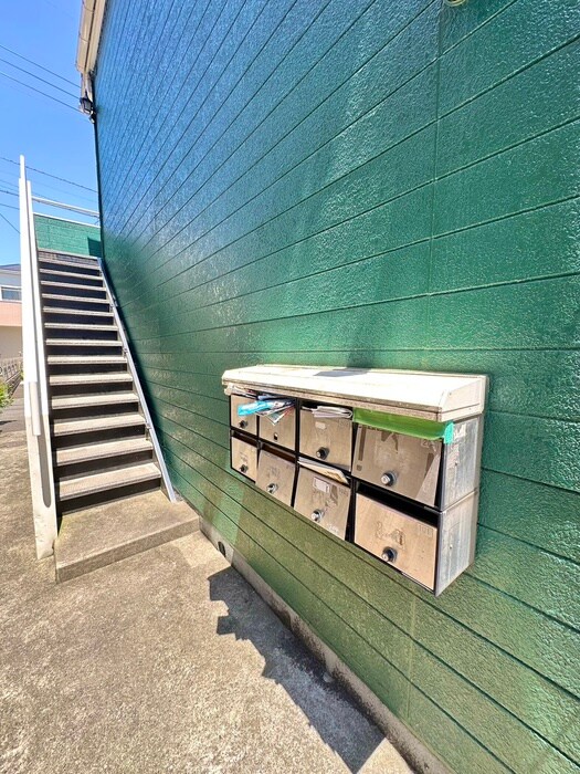 物件外観写真5　(エントランス部分)