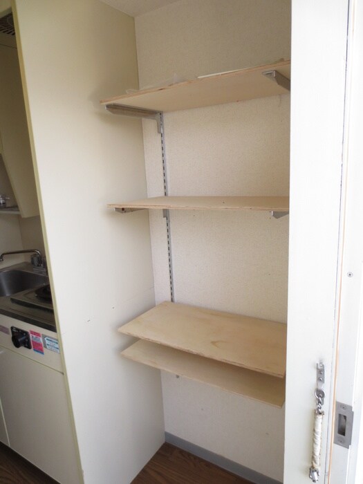 物件内観写真16　(収納)