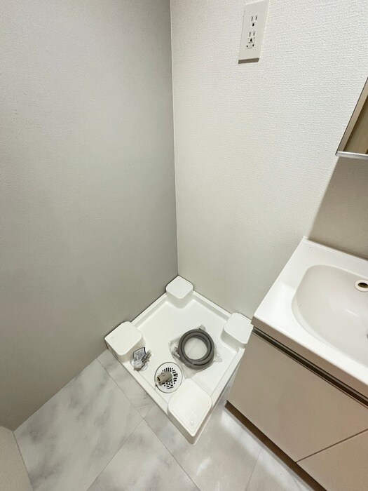 物件内観写真11　(洗濯機置場)