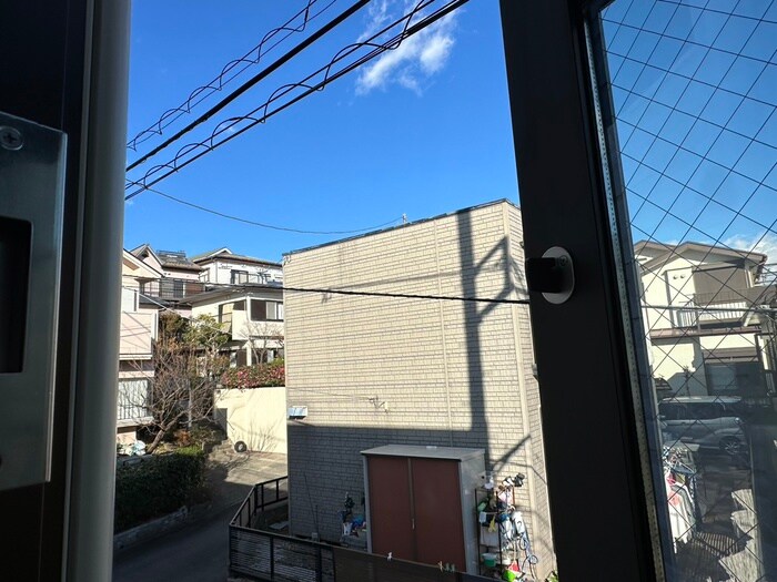 物件内観写真16　(室内からの展望)