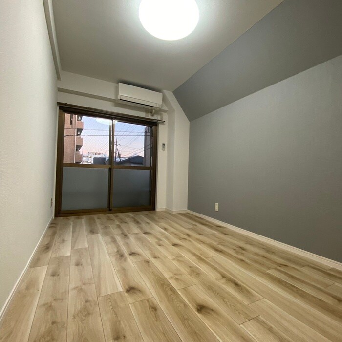 物件内観写真9　(居室)