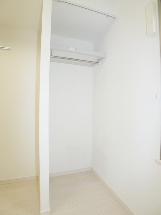 物件内観写真12　(収納)