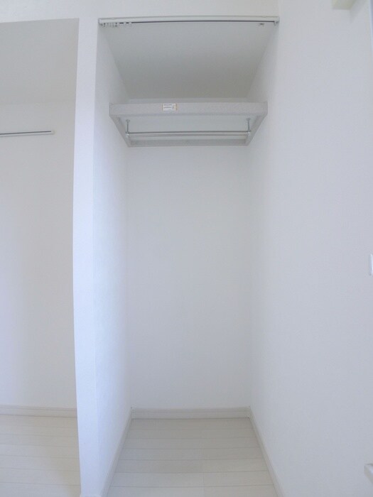 物件内観写真12　(収納)