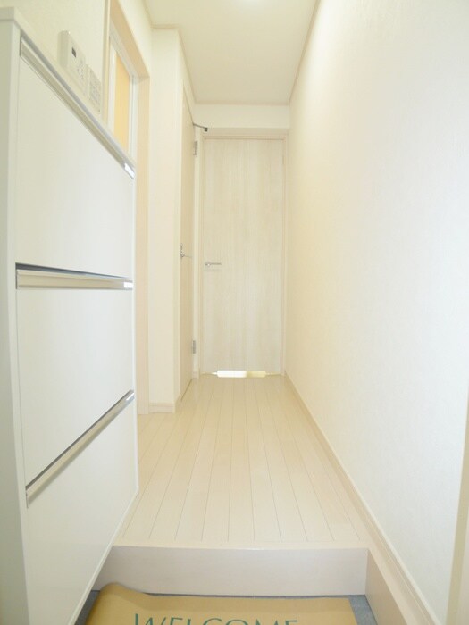 物件内観写真17　(玄関)