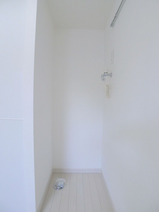 物件内観写真20　(洗濯機置場)