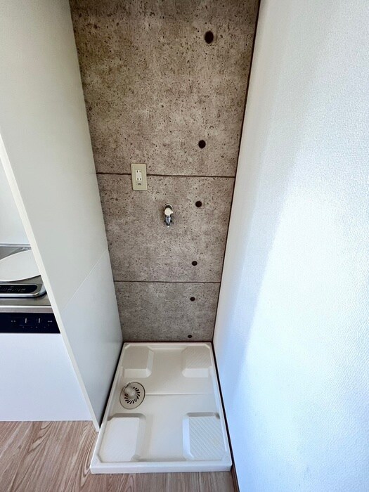 物件内観写真15　(洗濯機置場)