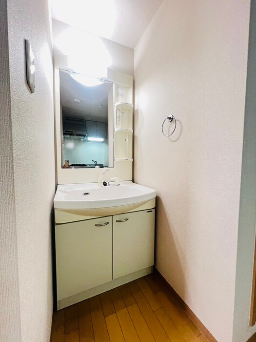 物件内観写真12　(洗面)