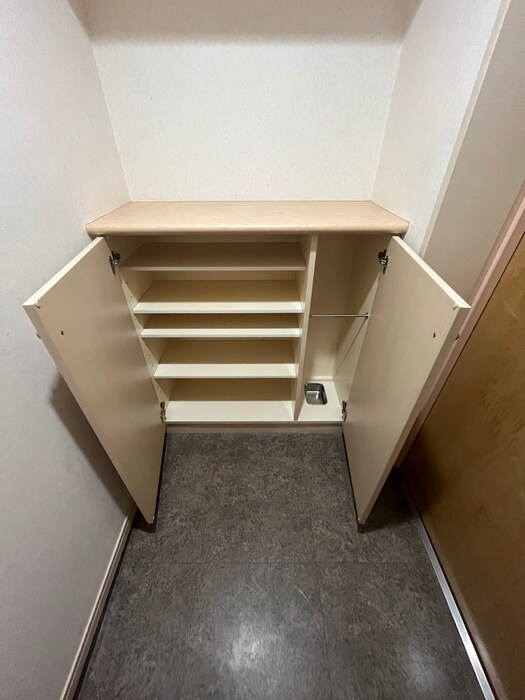 物件内観写真18　(靴箱)