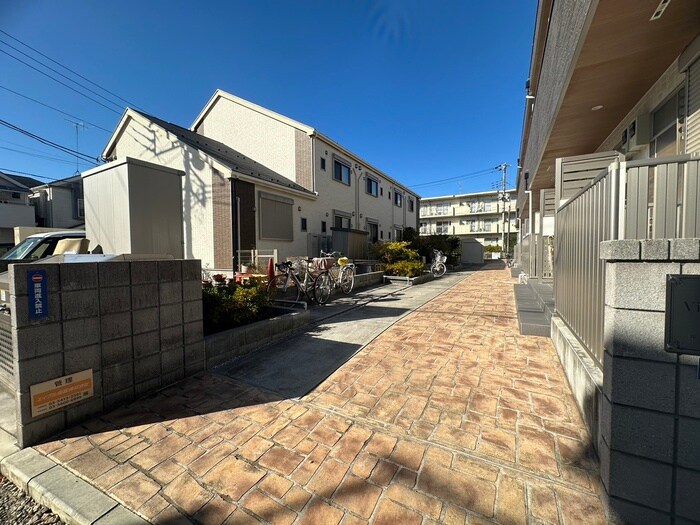 物件外観写真6　(駐輪場)