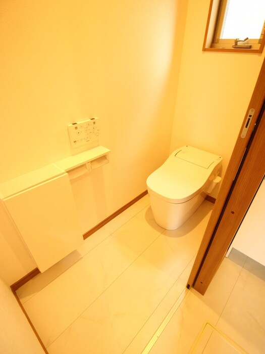 物件内観写真11　(トイレ)