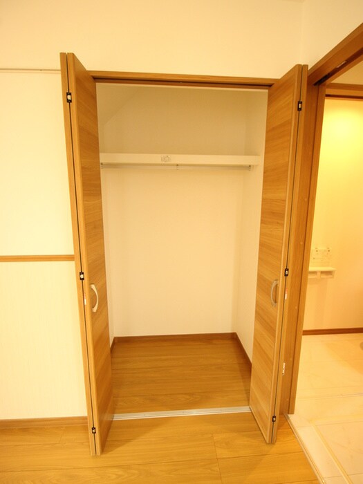 物件内観写真12　(収納)