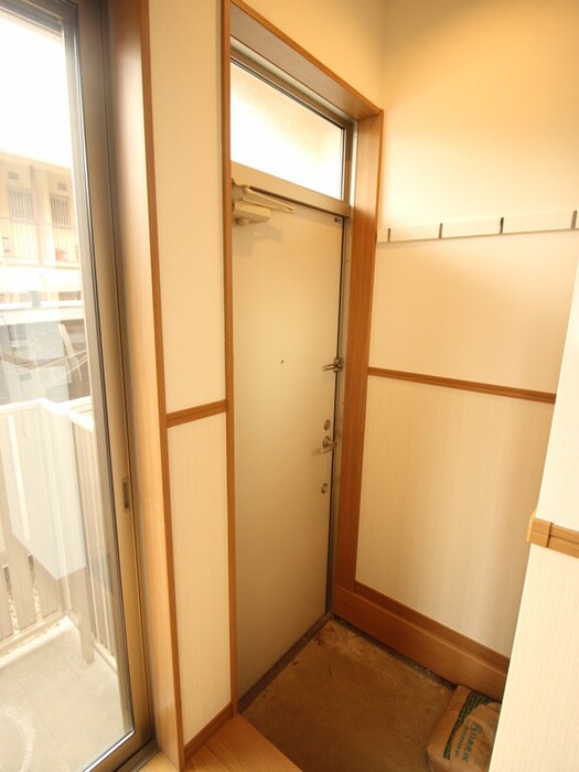物件内観写真21　(玄関)