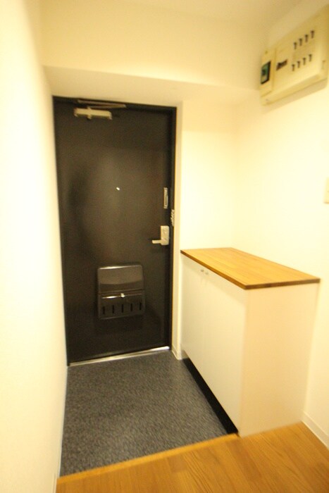 物件内観写真13　(玄関)