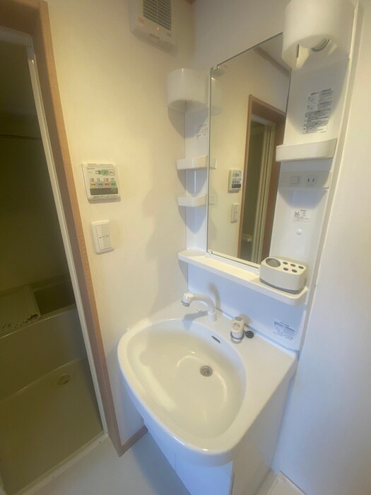 物件内観写真8　(洗面)