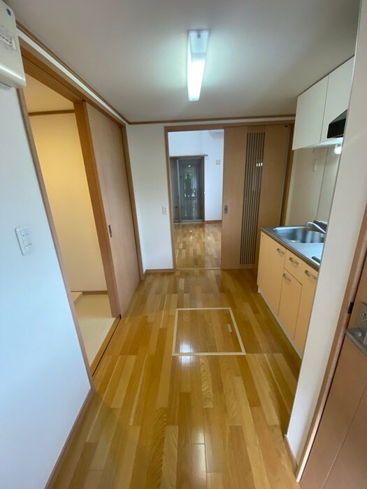 物件内観写真15　(廊下)