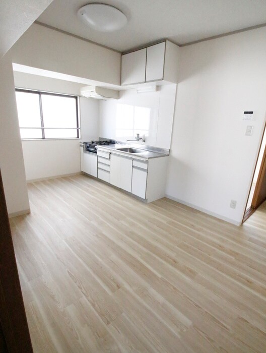 物件内観写真9　(居室)