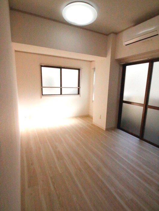 物件内観写真11　(居室)