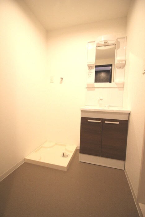 物件内観写真14　(洗濯機置場)