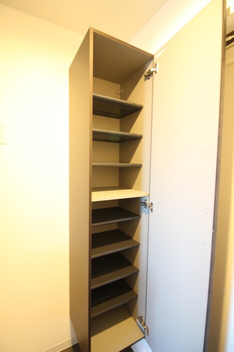 物件内観写真18　(靴箱)