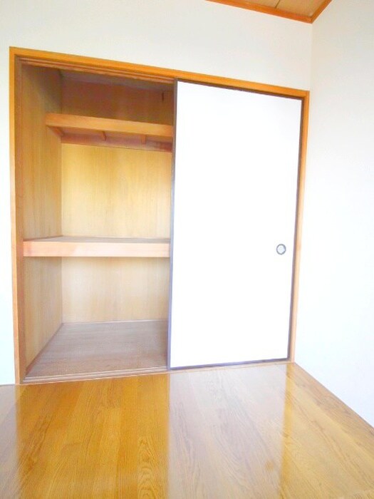 物件内観写真5　(収納)