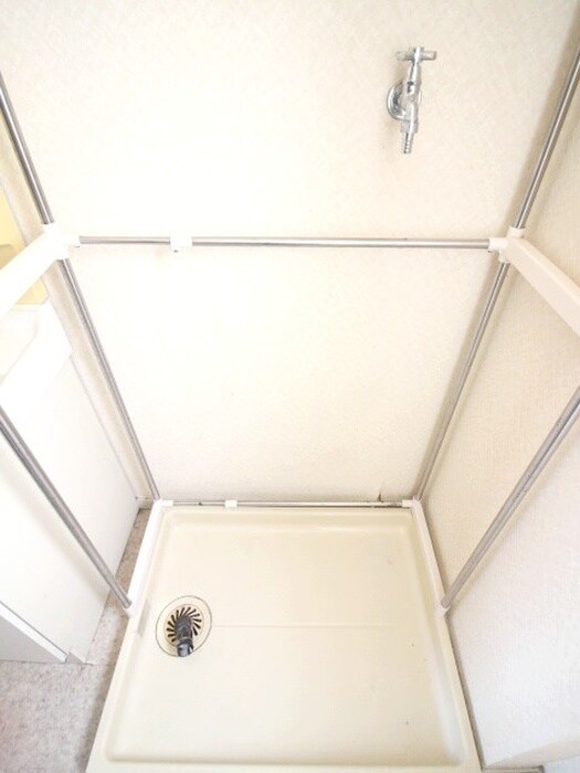 物件内観写真11　(洗濯機置場)