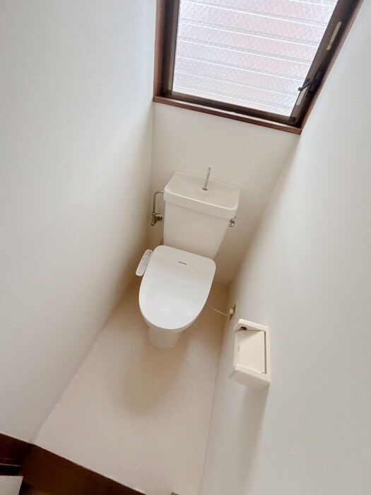 物件内観写真12　(トイレ)