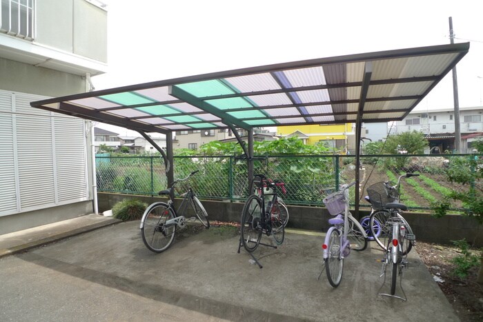 物件外観写真6　(駐輪場)