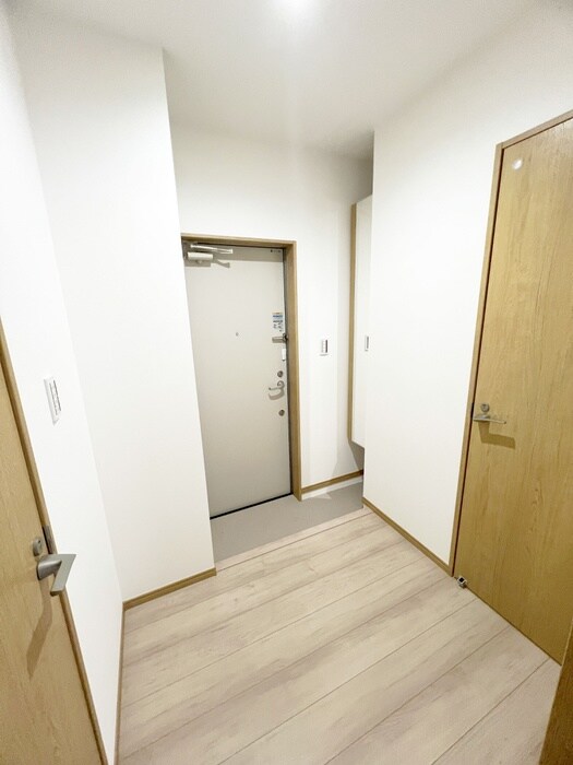 物件内観写真18　(玄関)