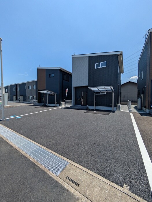 クレストＣの駐車場