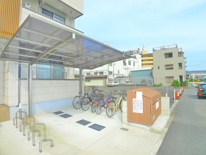 物件外観写真3　(駐輪場)