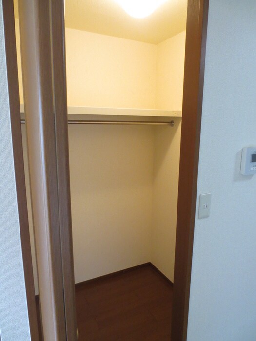 物件内観写真13　(収納)