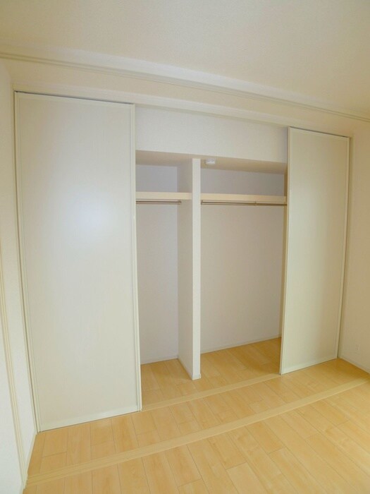 物件内観写真15　(収納)