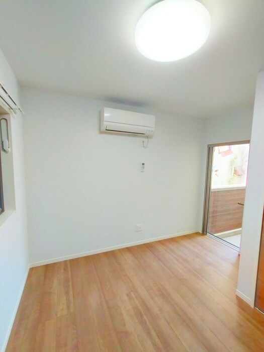 物件内観写真6　(居室)