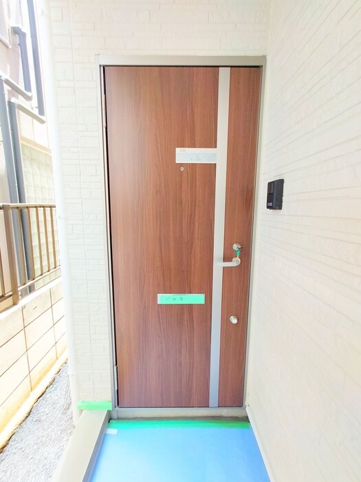 物件内観写真18　(玄関)