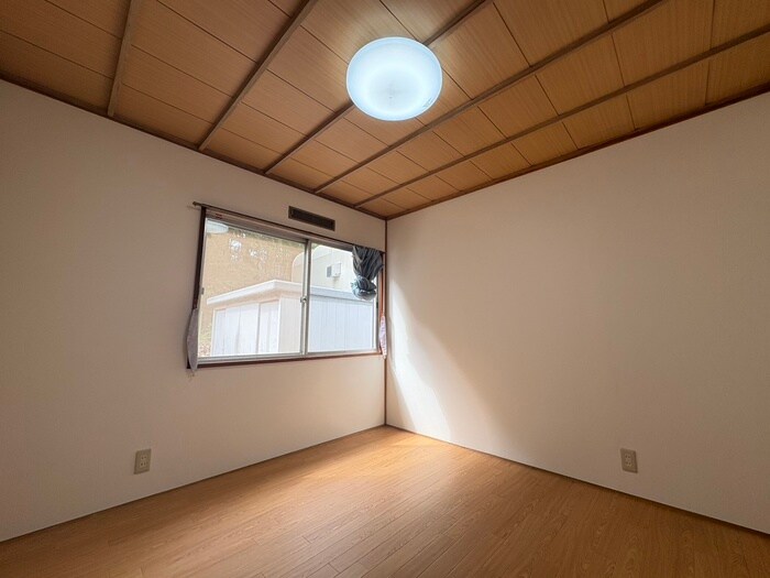 物件内観写真8　(居室)