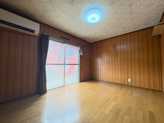 物件内観写真10　(居室)