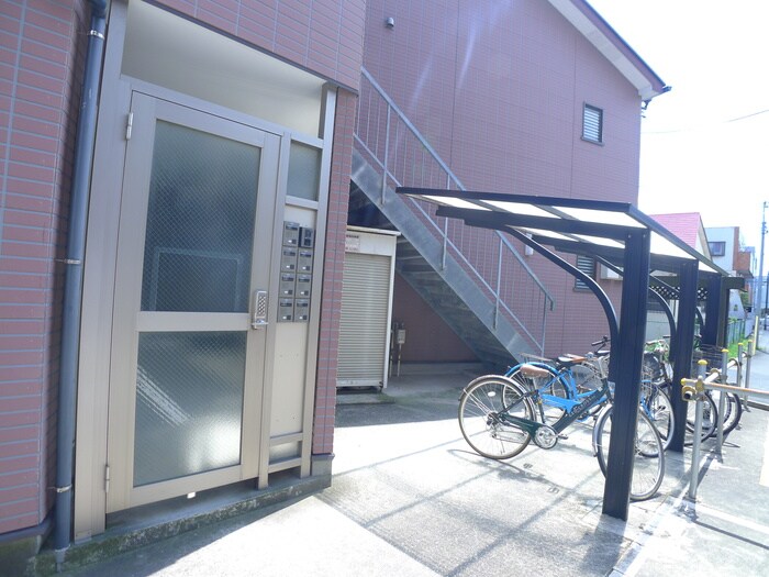 物件外観写真2　(駐輪場)