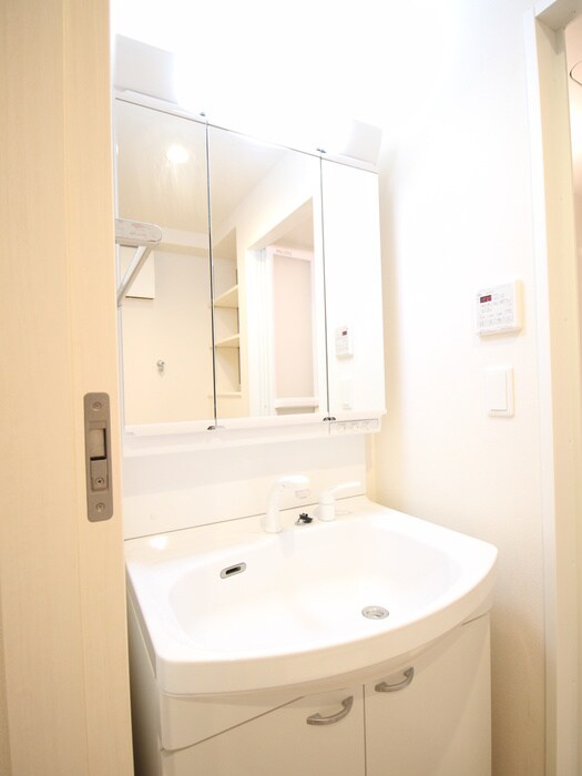 物件内観写真13　(洗面)