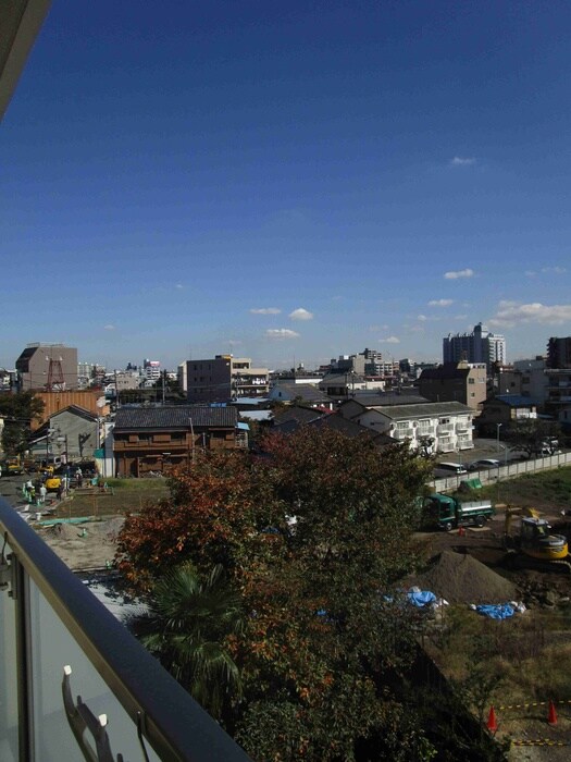 物件内観写真16　(室内からの展望)