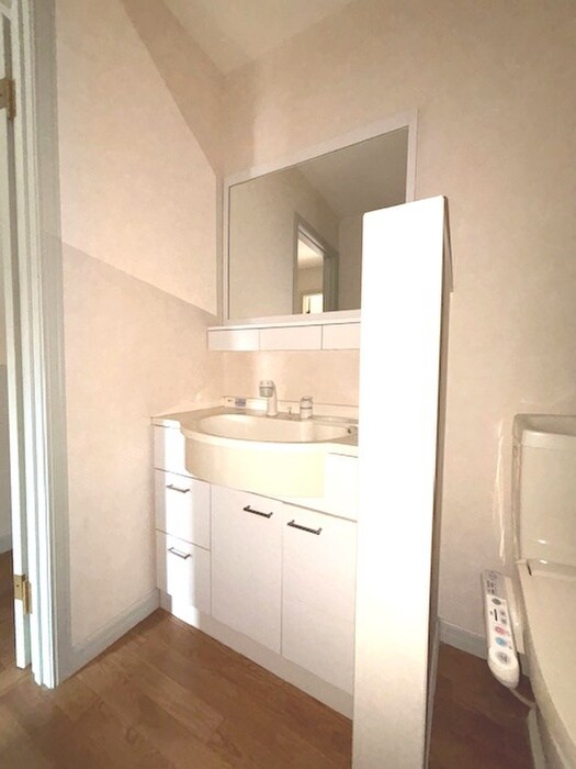 物件内観写真8　(洗面)