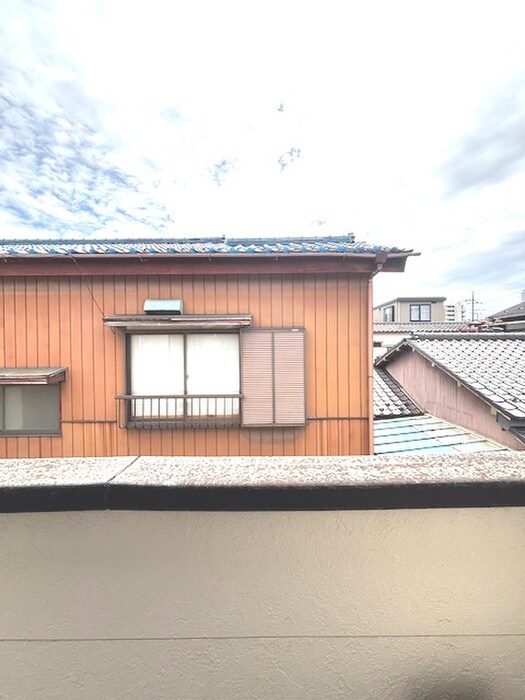 物件内観写真13　(室内からの展望)